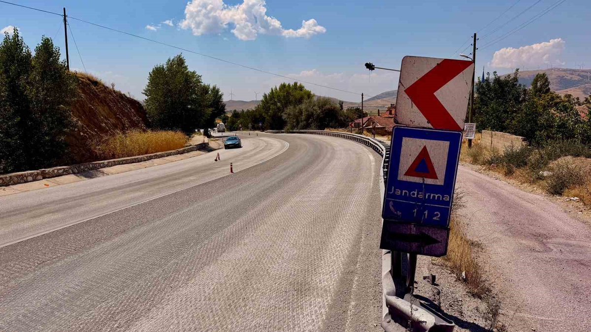 Afyon\'da Yol Boyası Kazındı