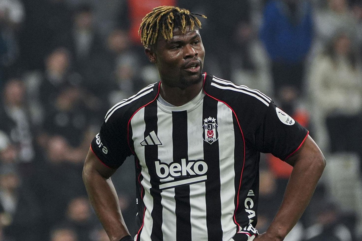 Beşiktaş\'ta ayrılık! Rekor transfer bavulunu topladı, gidiyor