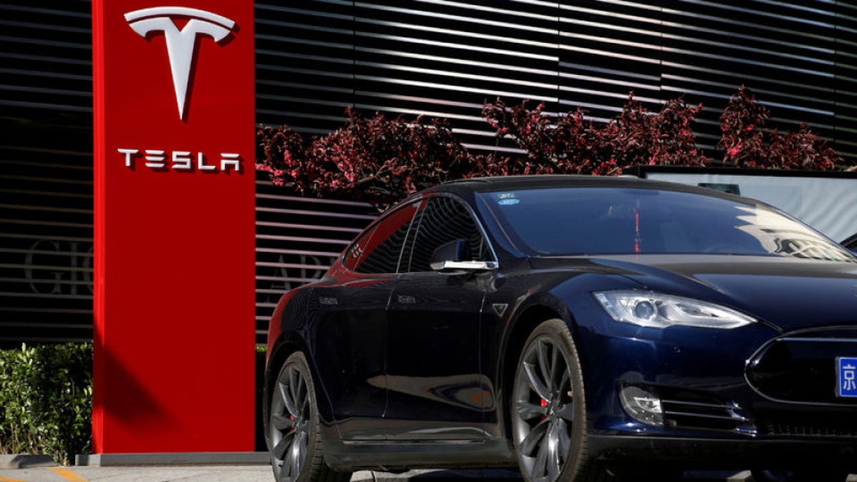 Çin\'de Tesla ve 10 Üretici Araç Geri Çağırdı