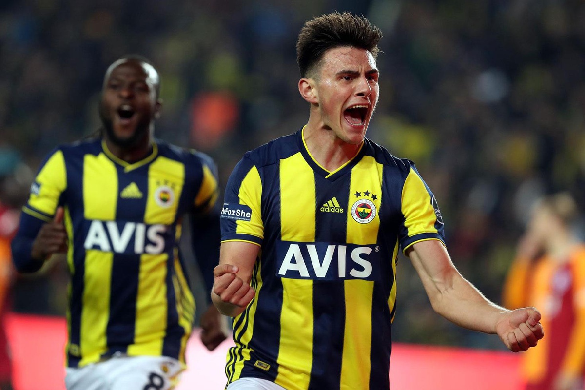 Eski Fenerbahçeli Eljif Elmas\'tan sürpriz imza