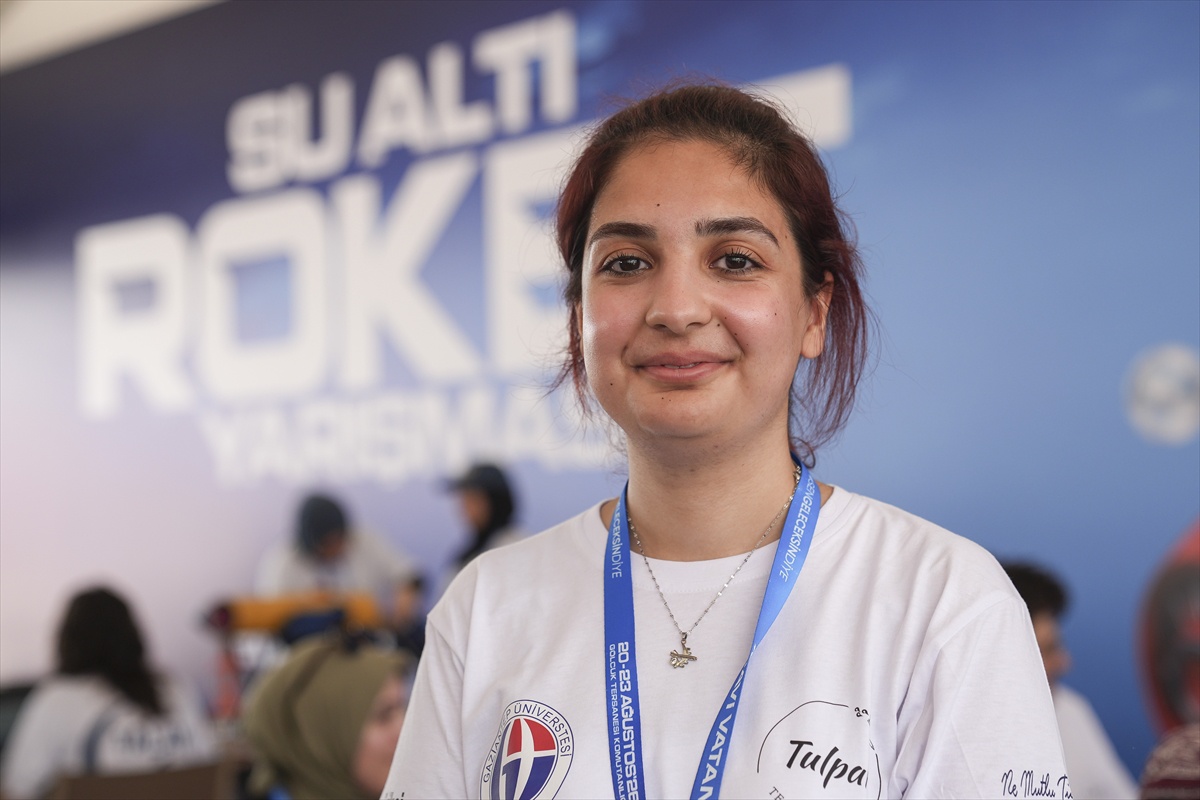 Üniversite Öğrencileri Su Altı Roket Yarışması\'nda