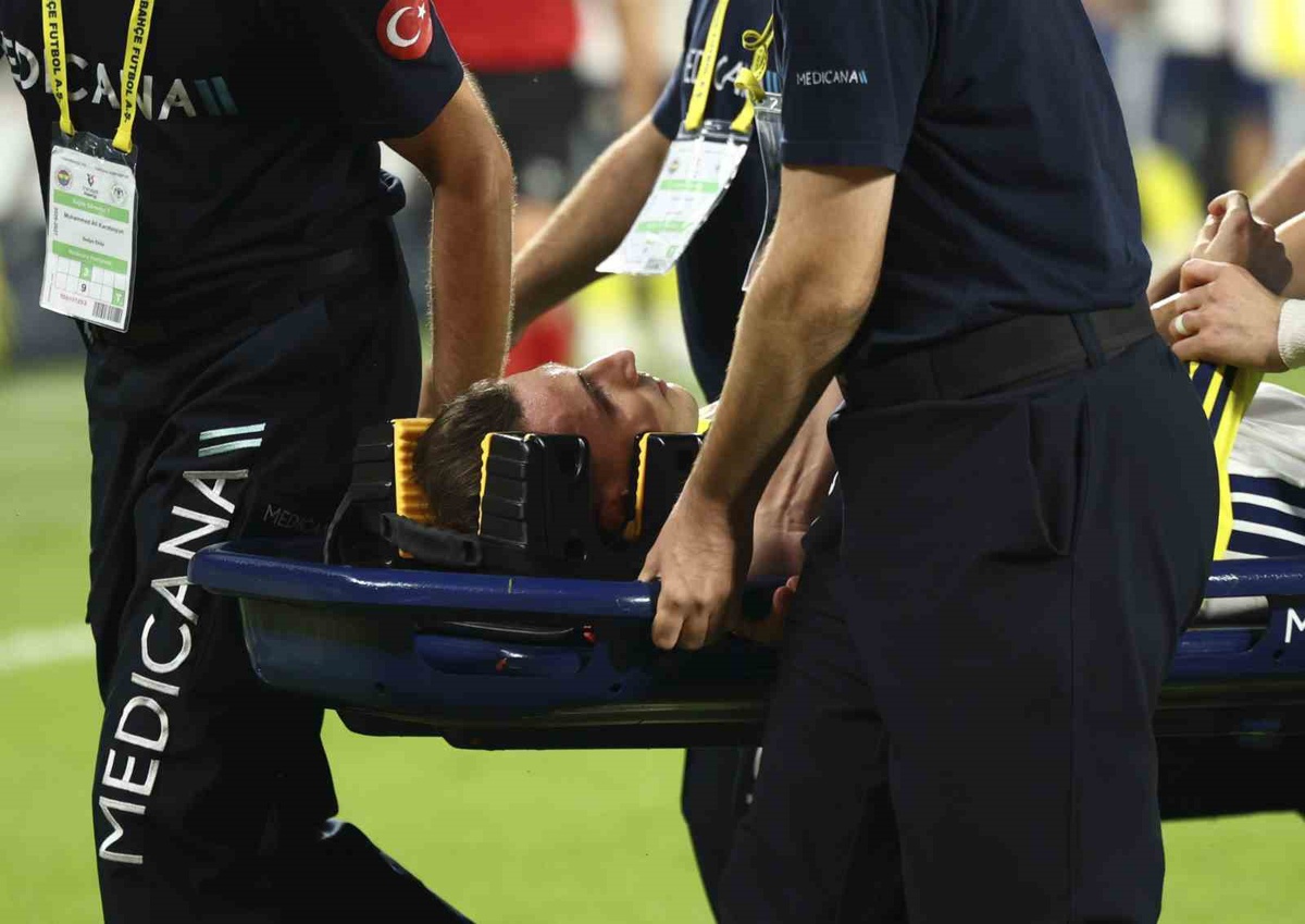 Kerem Aktürkoğlu Kafa Travması Geçirdi