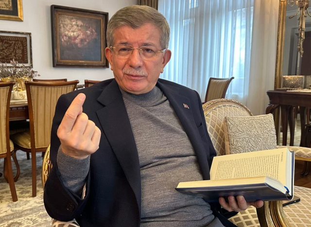 Gelecek Partisi resmen feshedildi