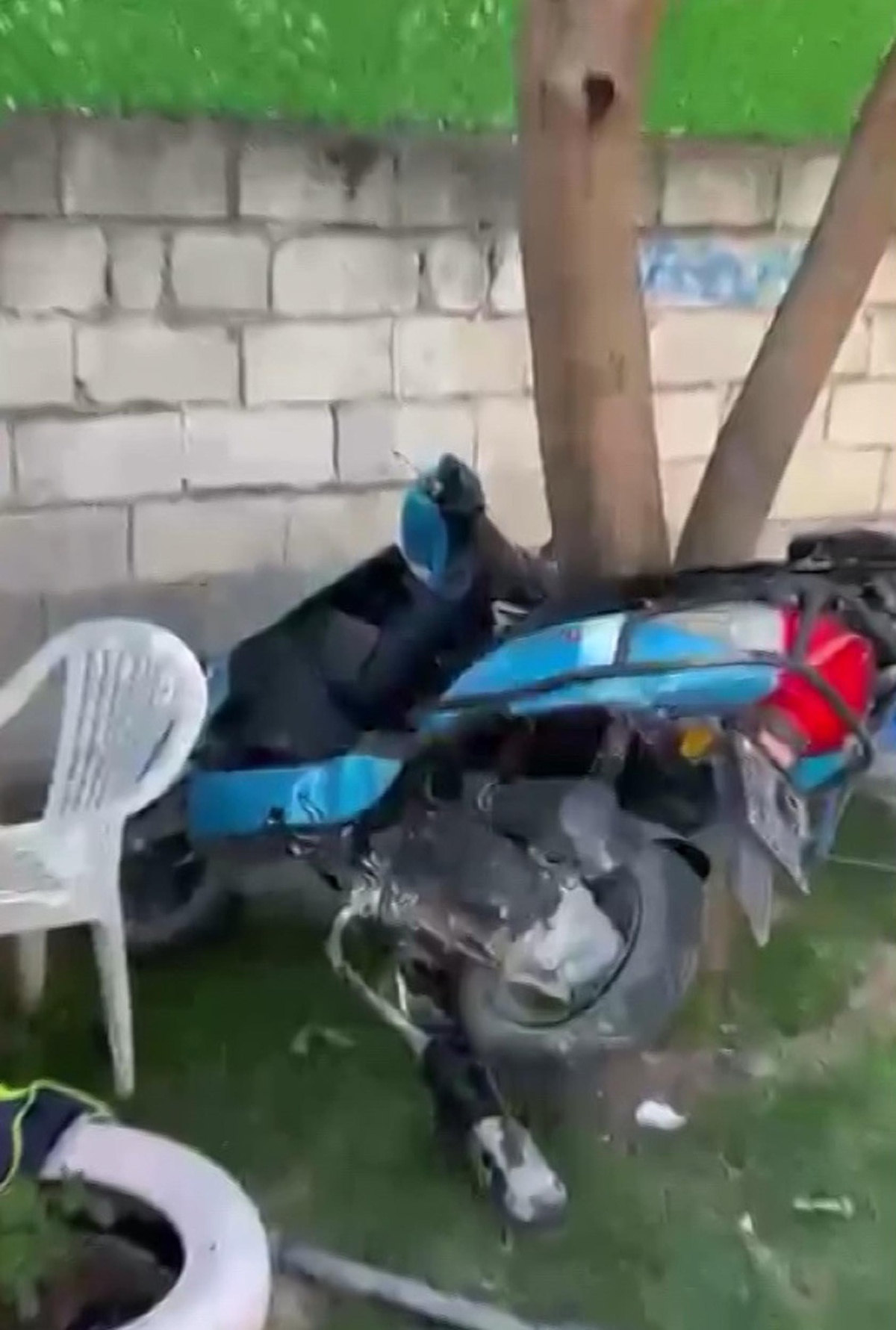 Erzincan\'da Araç Ev Bahçesine Uçtu