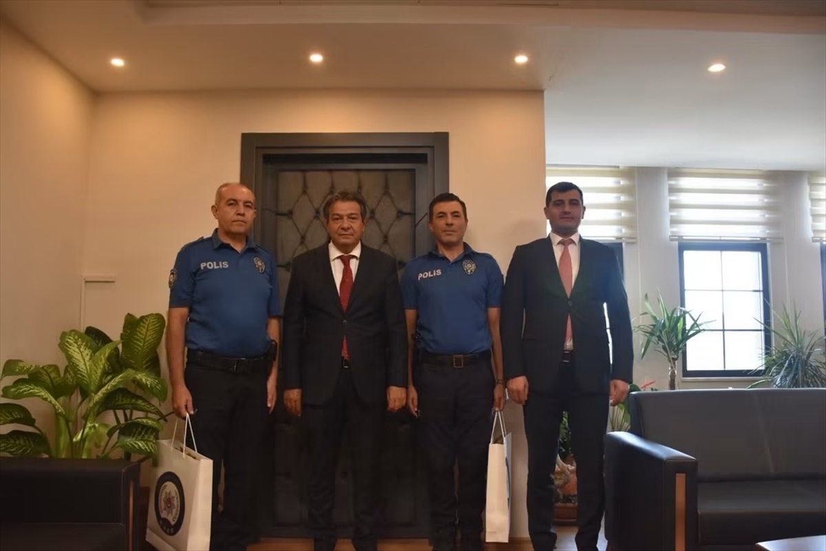 Polislere Ödül: Türk Bayrağı ve Kurtarma