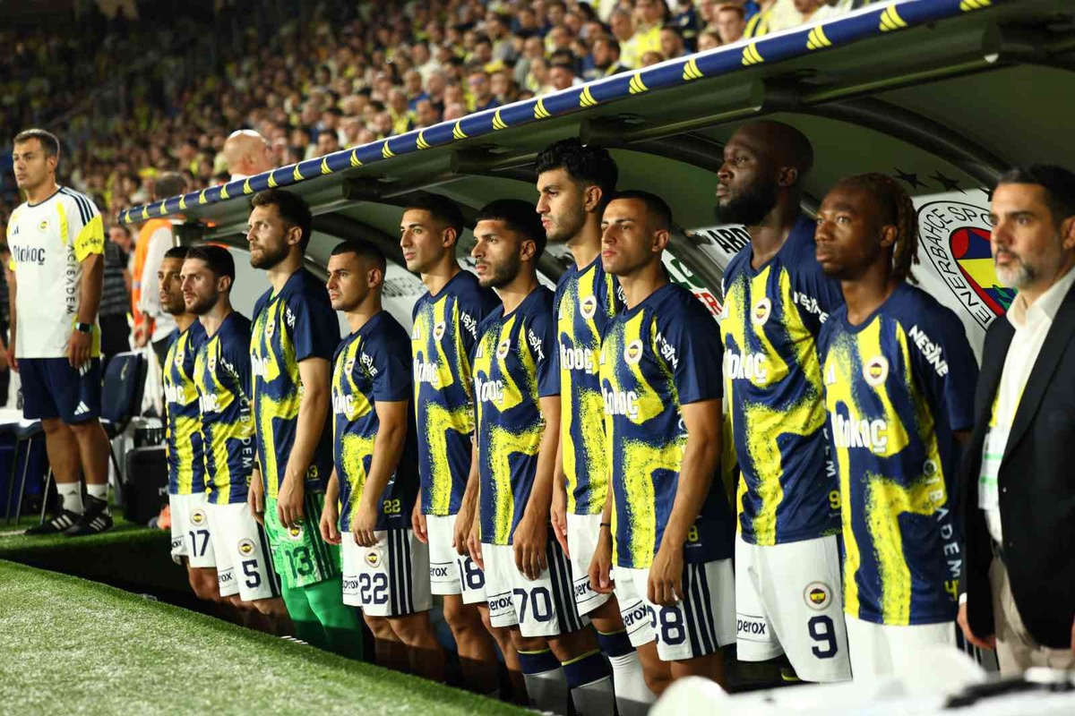 Fenerbahçe\'de Konyaspor Maçında Tek Değişiklik