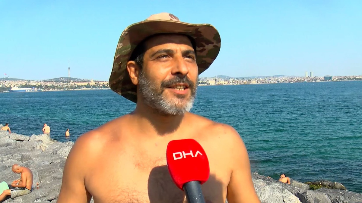 İstanbul\'da Sıcaklarda Denizde Serinleme