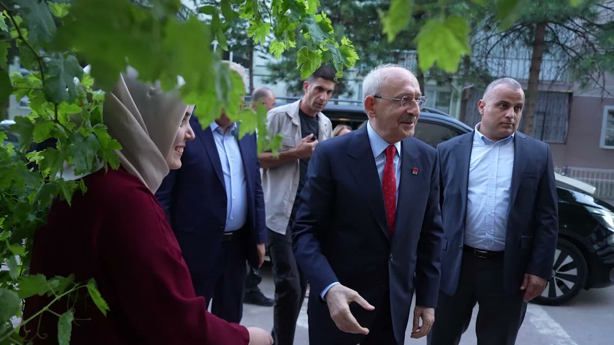 Kılıçdaroğlu\'ndan Kadın Çalışanlara Destek