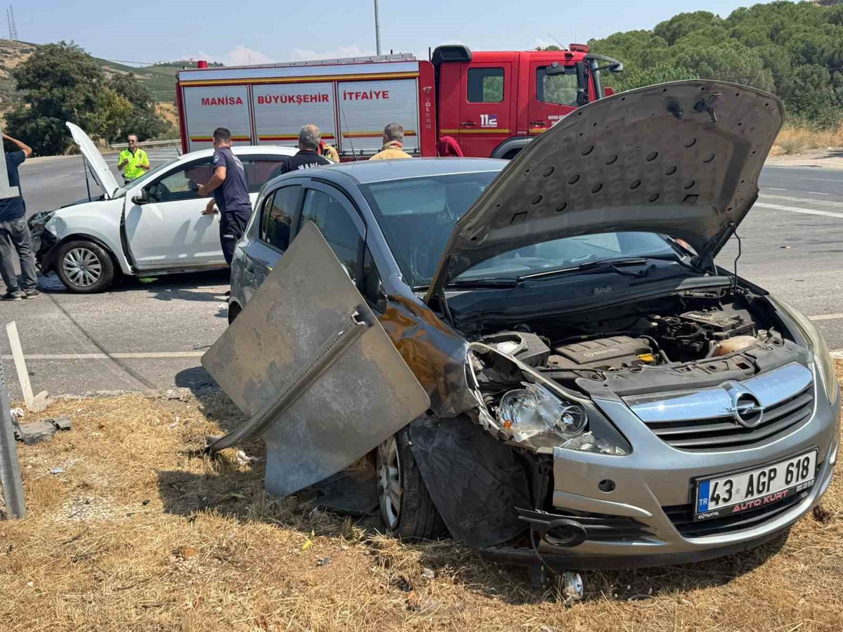 Kula\'da Trafik Kazası: Bir Yaralı