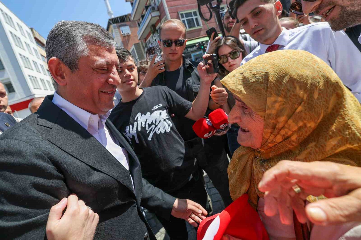 Özgür Özel\'den Çiftçilere Destek Sözü