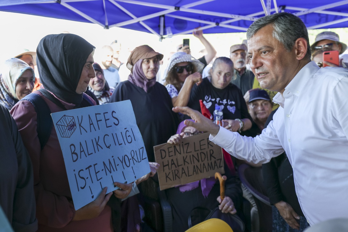 Özgür Özel Balıkçıları Ziyaret Etti