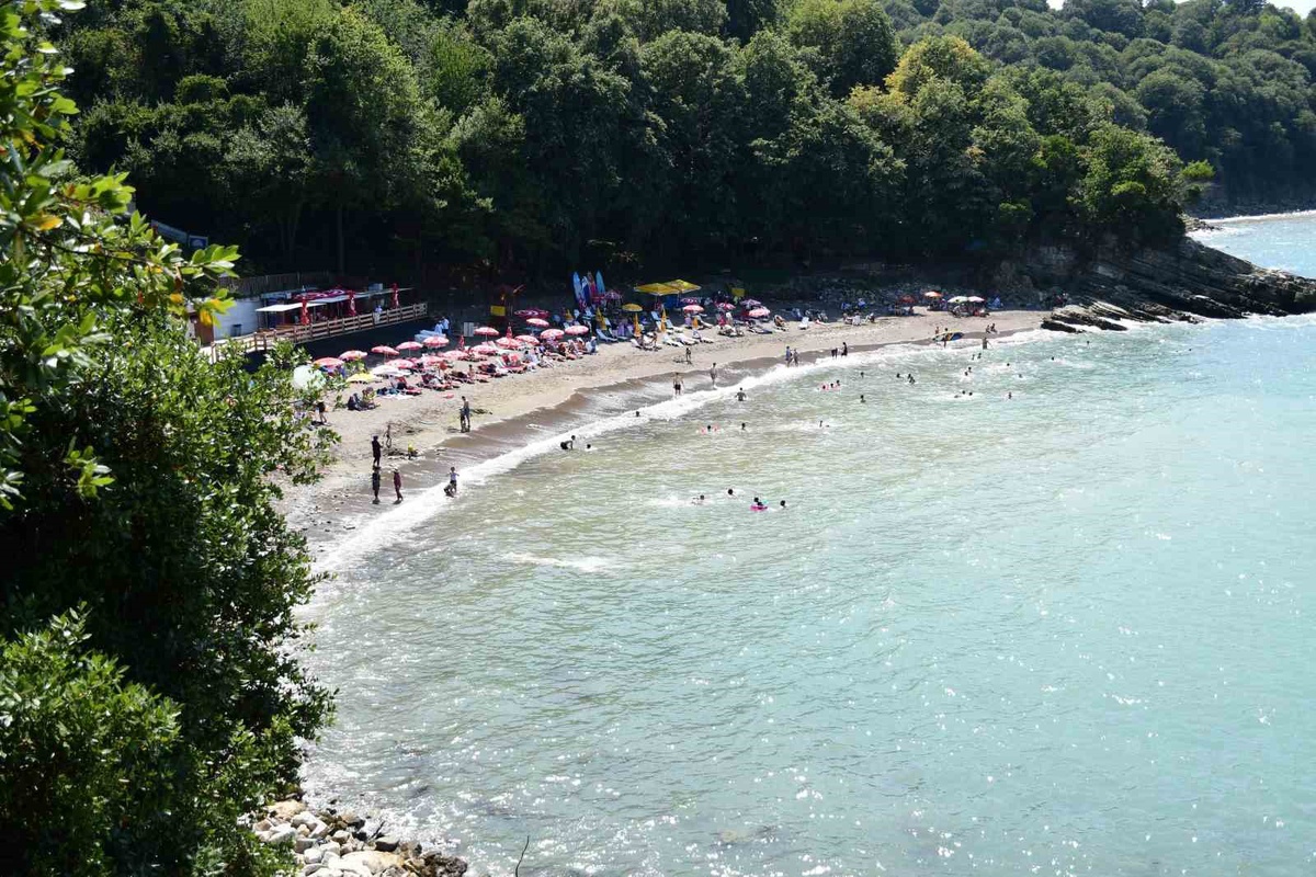 Akçakoca Sahilleri Yoğun İlgi Görüyor