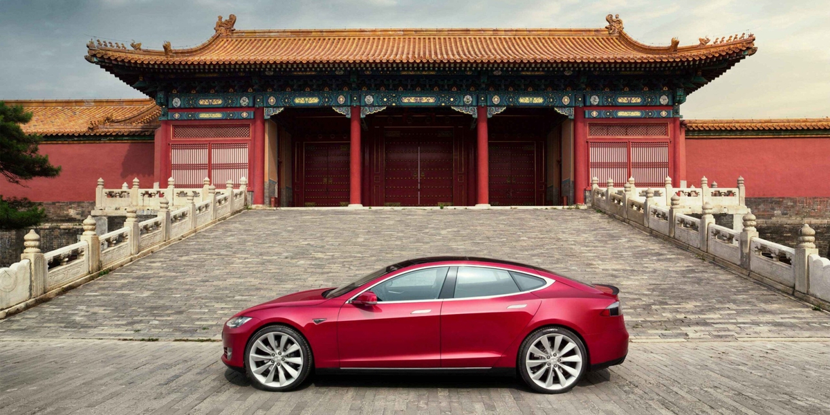 Tesla 2 Milyon Aracı Geri Çağırıyor
