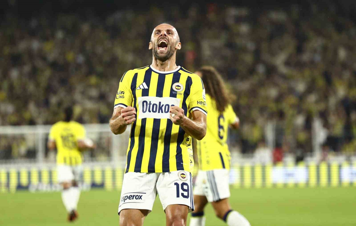 Vedat Muriqi Fenerbahçe\'de İlk Golünü Attı