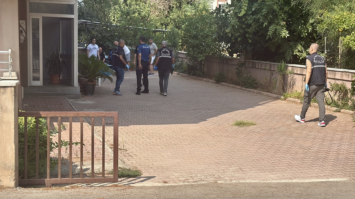 Antalya\'da 80 Yaşındaki Adam Evinde Ölü Bulundu