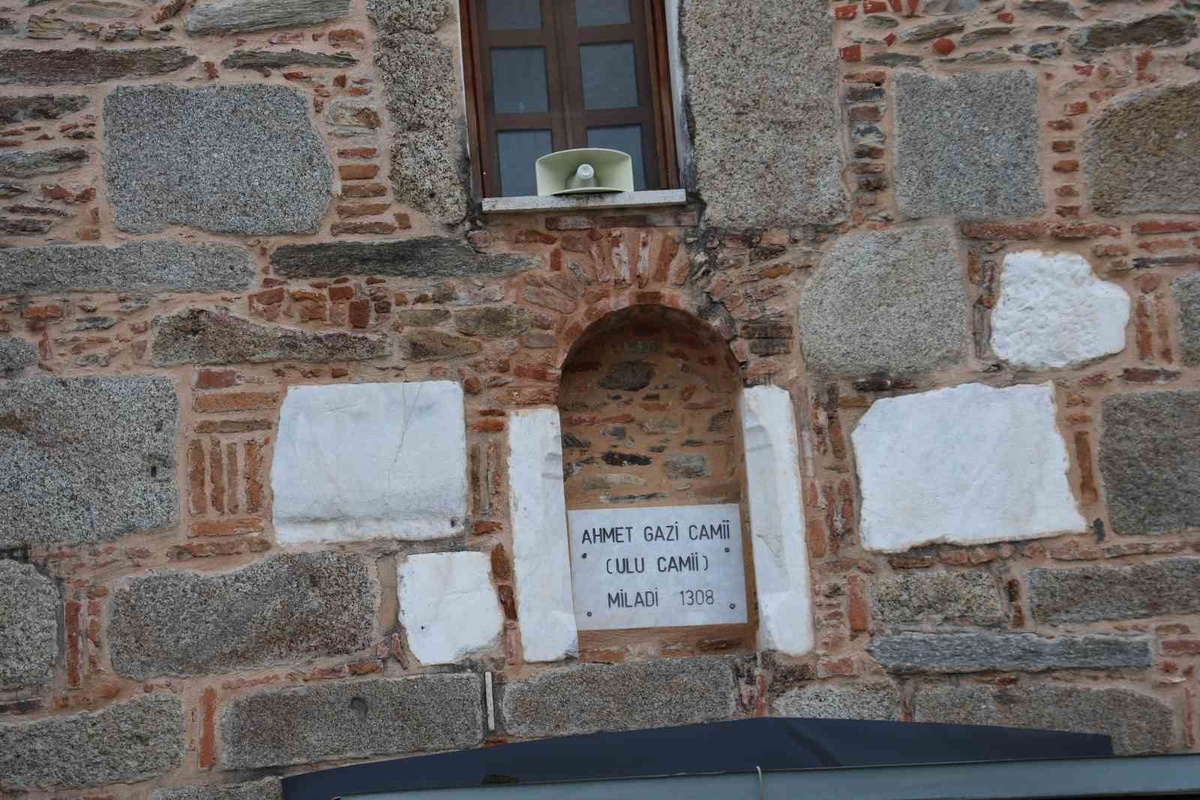 718 Yıllık Ahmet Gazi Camii Ayakta
