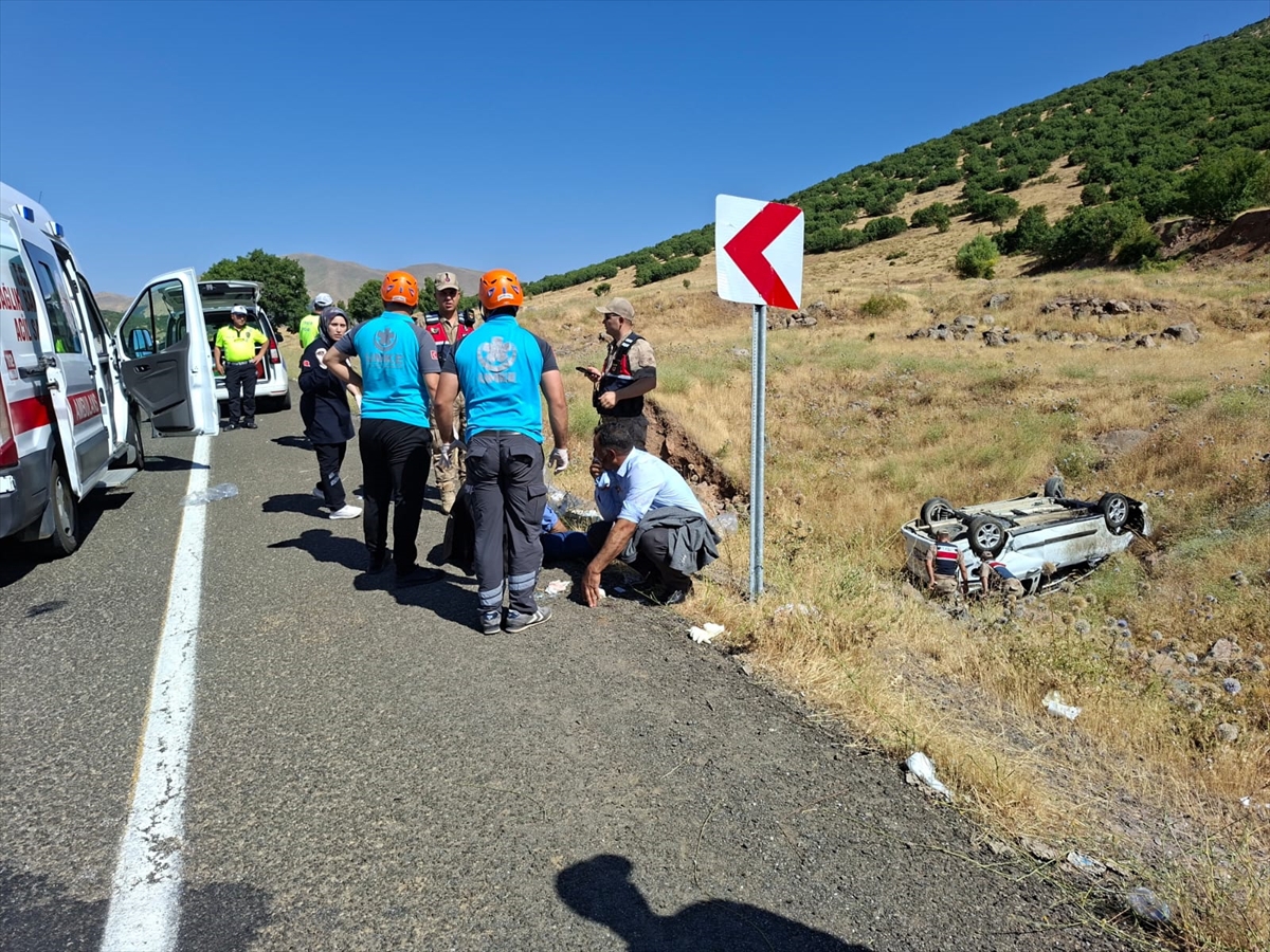 Bingöl\'de Trafik Kazası: 6 Yaralı
