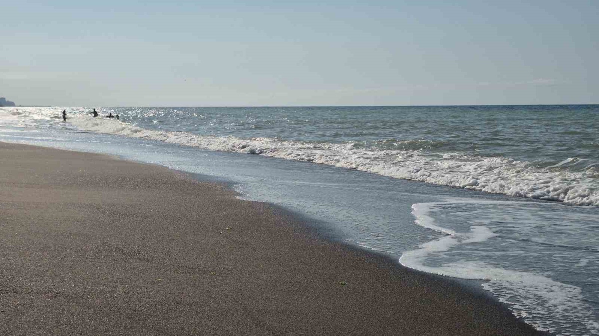 Akçakoca\'da Dalgalı Deniz, Balıkçılık Aktif
