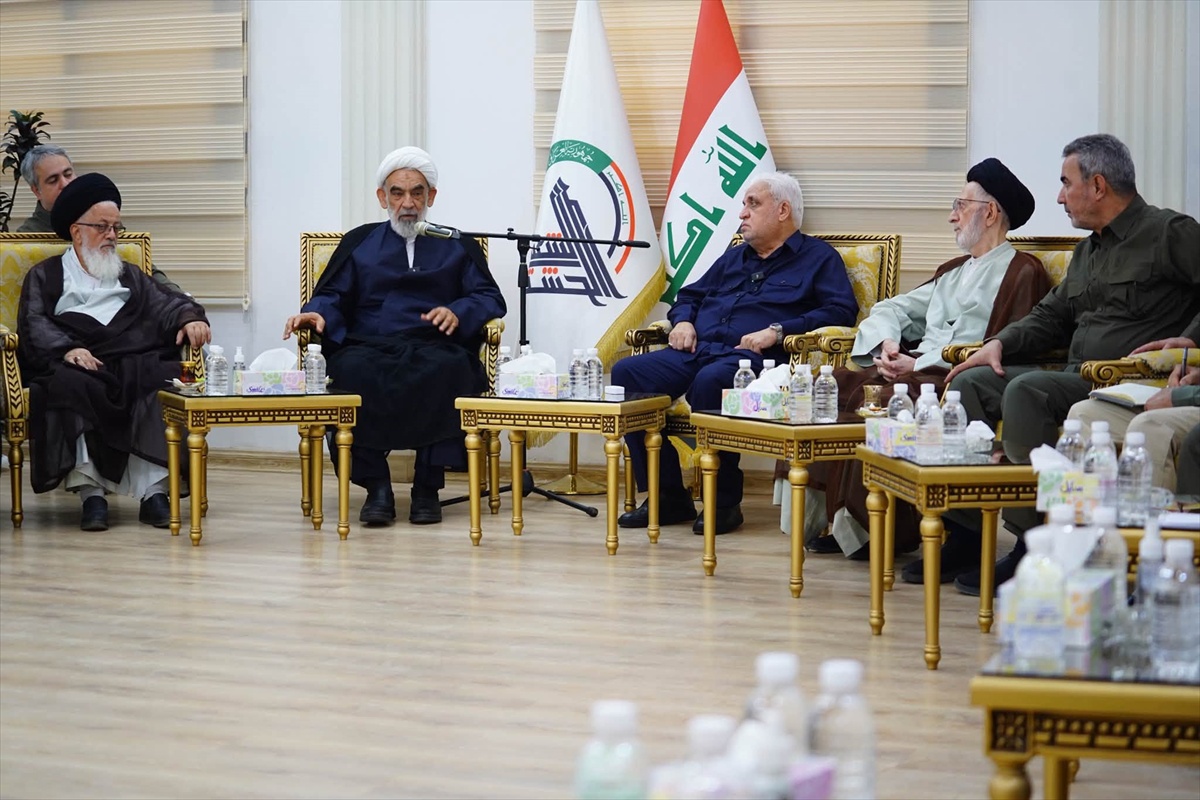 İran Heyeti Irak'ta Haşdi Şabi ile Görüştü
