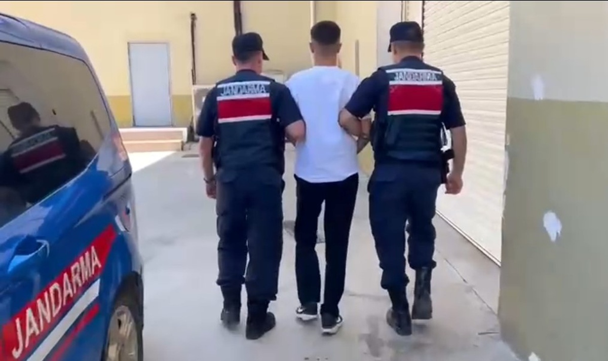 Gaziantep\'te 11 Yıl 9 Ay Ceza ile Aranan Şahıs Yakalandı