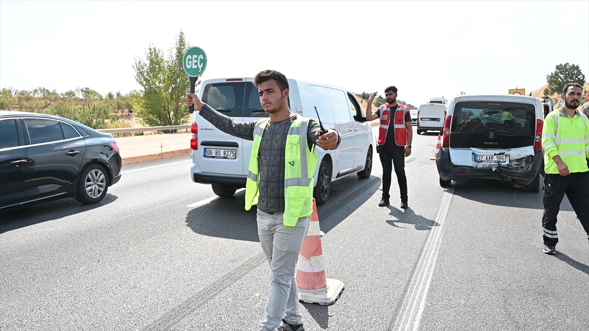 Kırıkkale\'de Çarpışma: 5 Yaralı