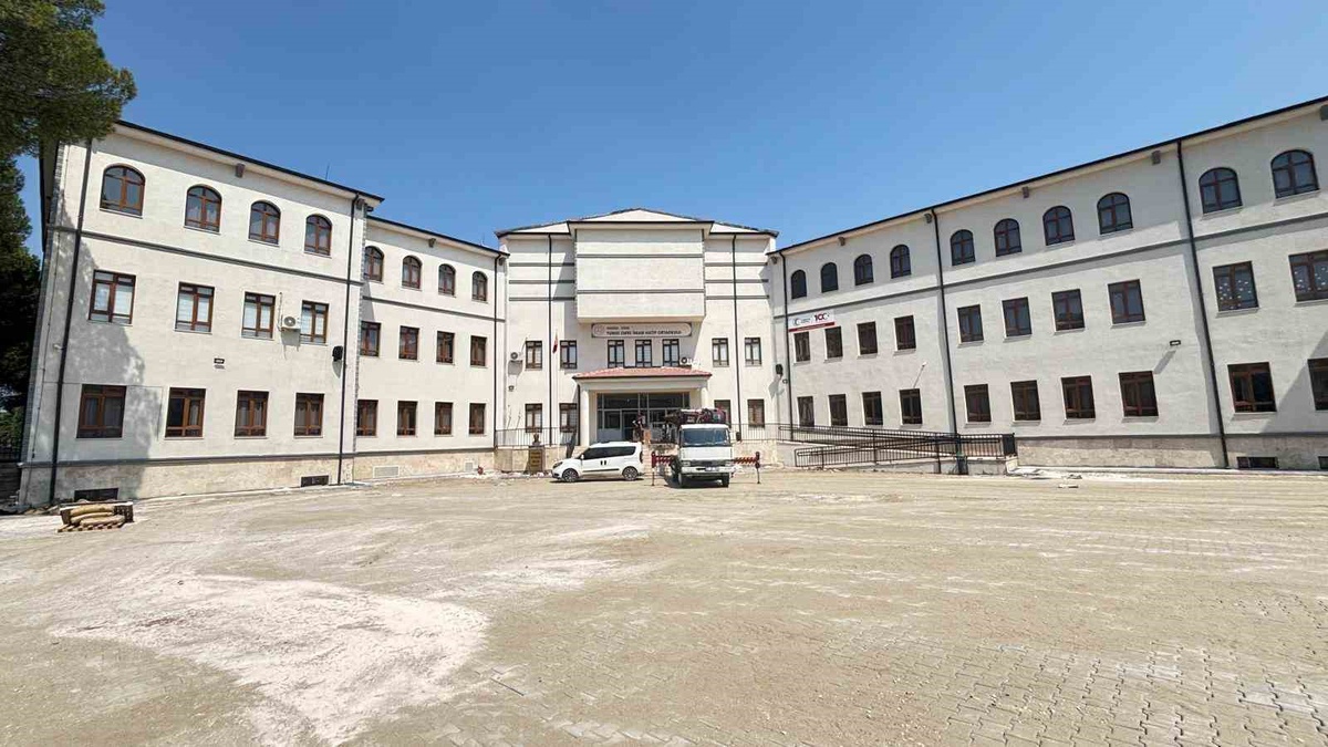 Manisa\'da Eğitim Yatırımları İncelendi