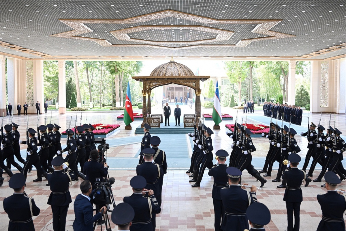 Özbekistan ve Azerbaycan'dan Ebedi Dostluk Anlaşması