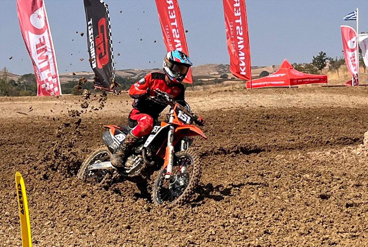 Hayrabolu'da Motokros Şampiyonası Sona Erdi