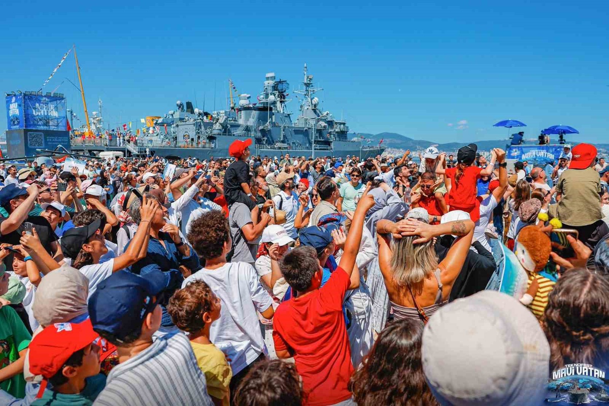 TEKNOFEST Mavi Vatan'da Hava Gösterileri