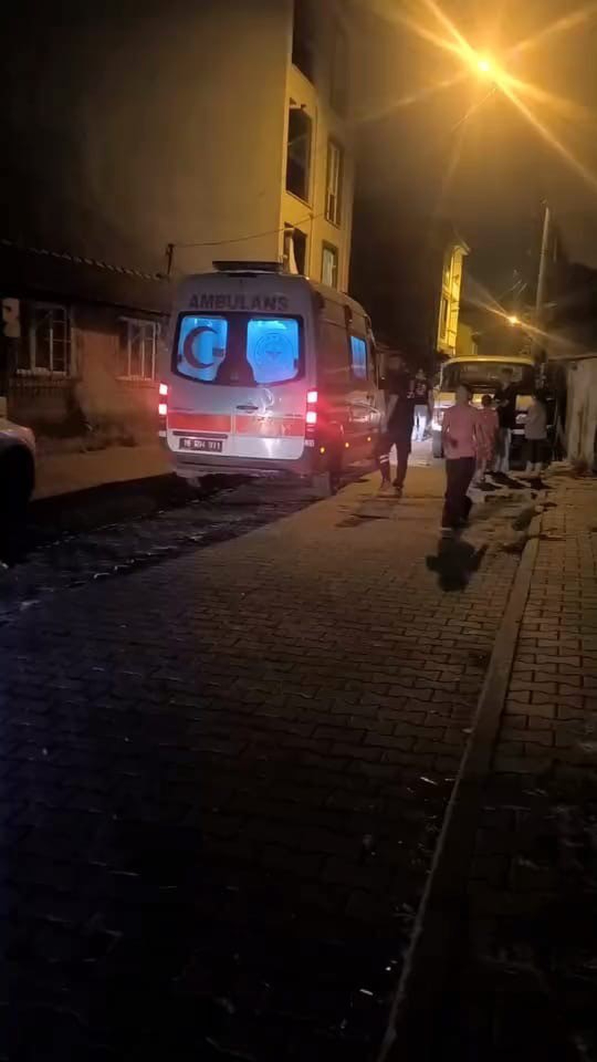 Bursa\'da Tüfekli Kavga: Baba ve Oğlu Yaralandı