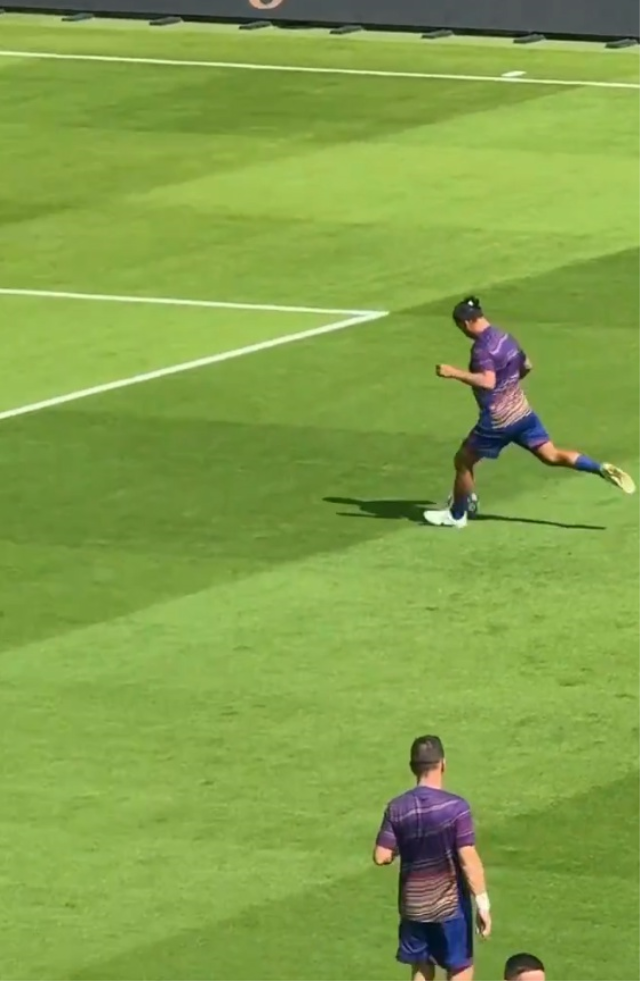 11 yıl sonra futbola dönen Ronaldinho şov yaptı