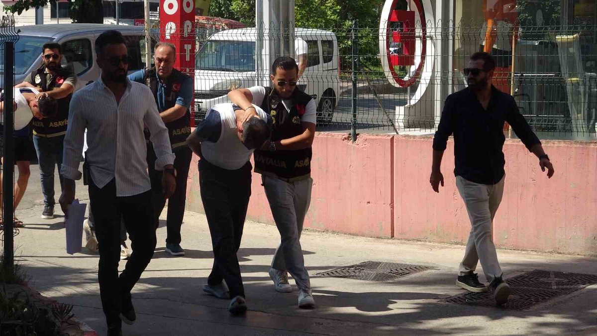 Antalya'da Silahlı Saldırı: Zanlılar Adliyede