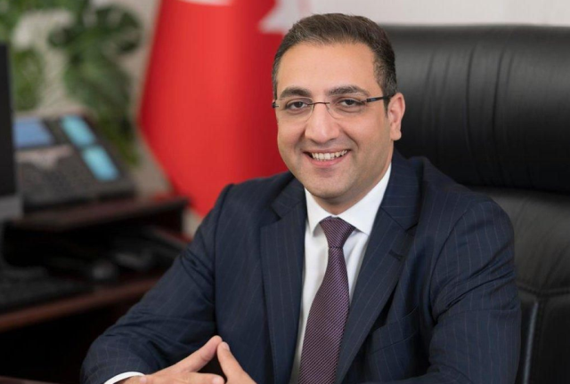 Balçova Belediye Başkanı Onur Yiğit göreve iade edildi