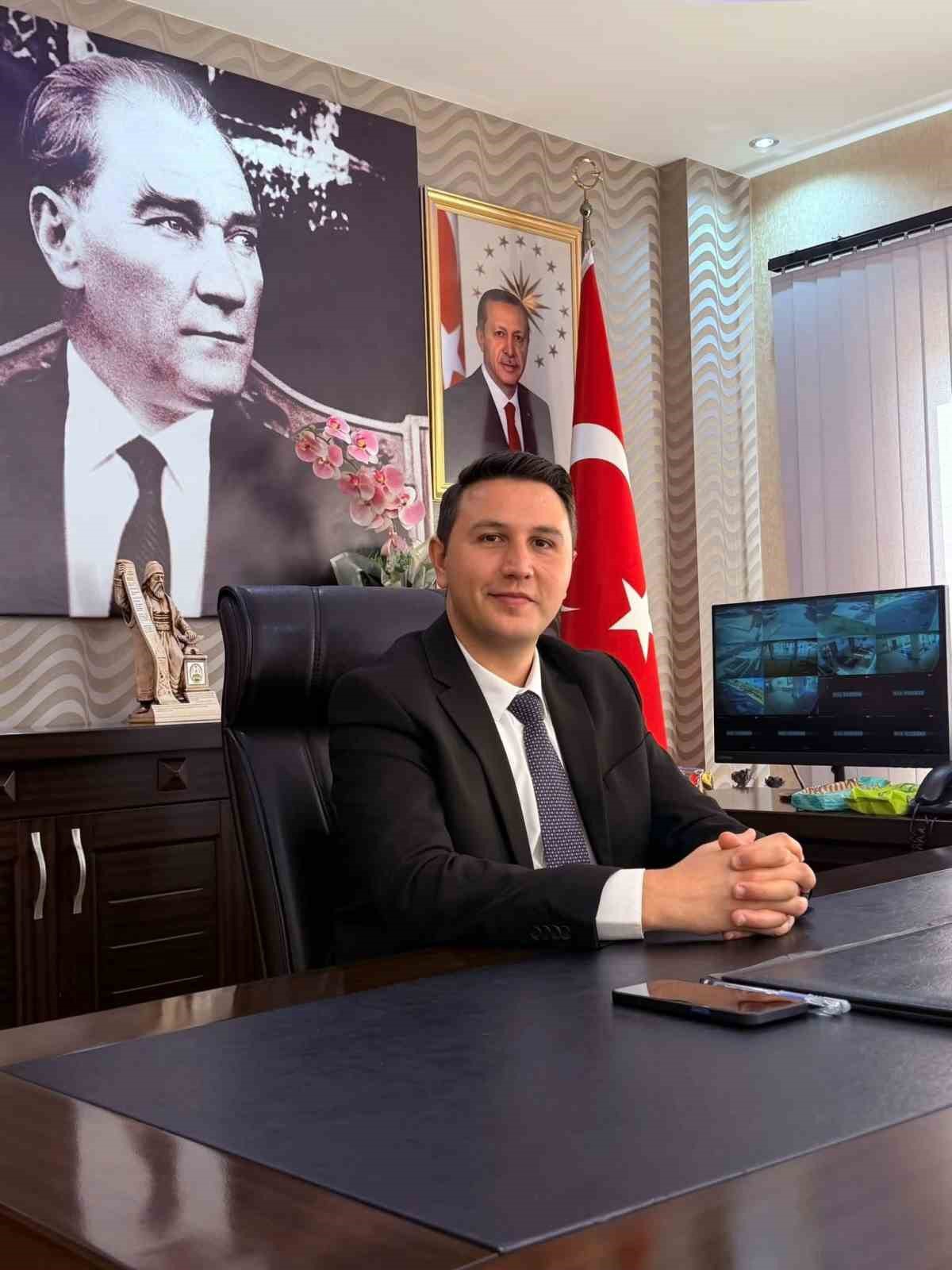 Buharkent\'in Yeni Kaymakamı Haydaroğlu Göreve Başladı