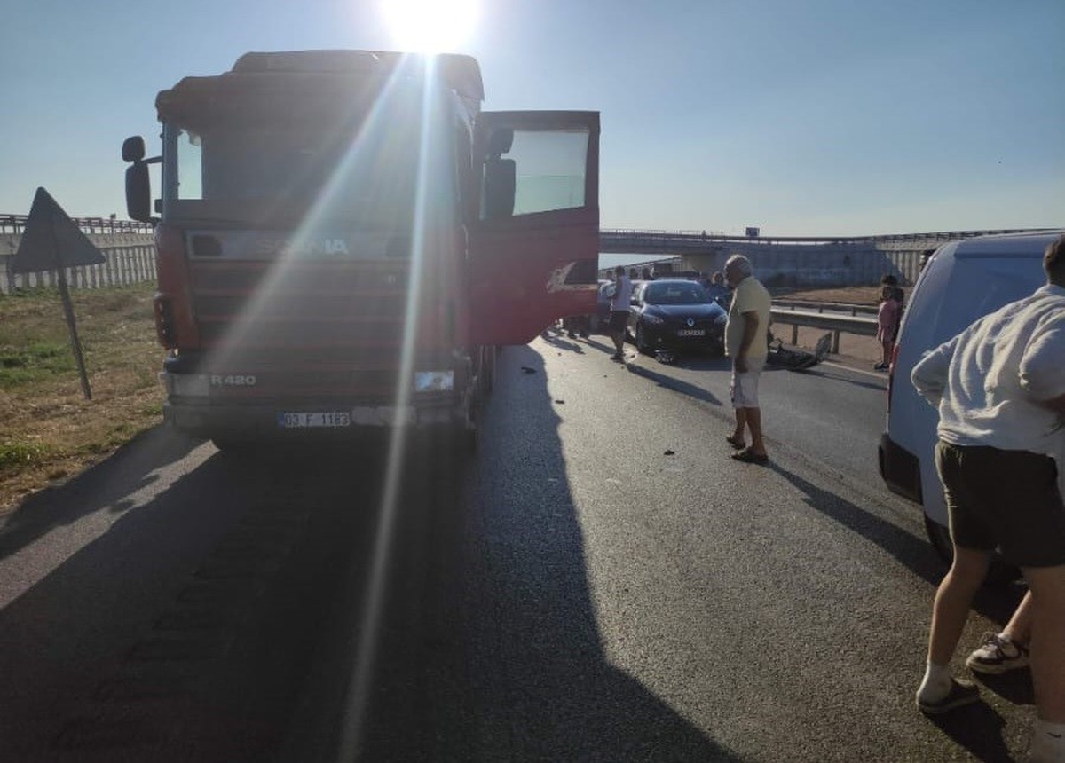 Bursa-Balıkesir Karayolu'nda Zincirleme Kaza