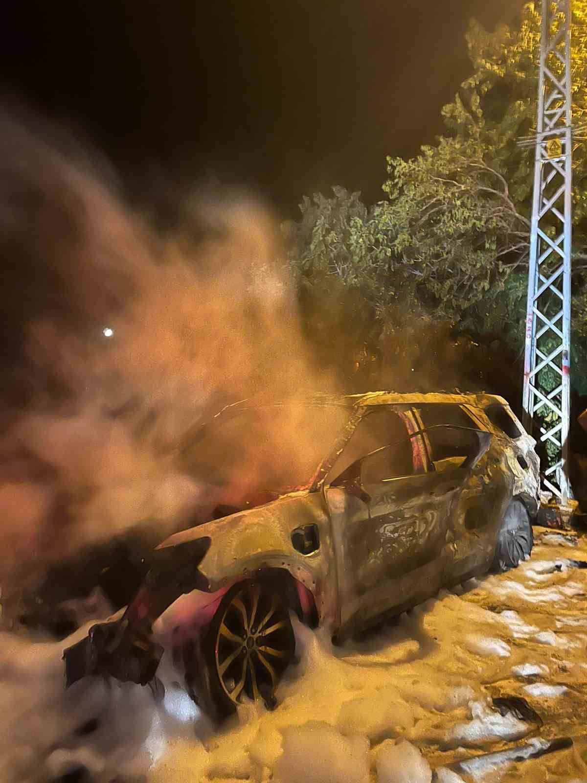 Erdek'te Otomobil Yangını