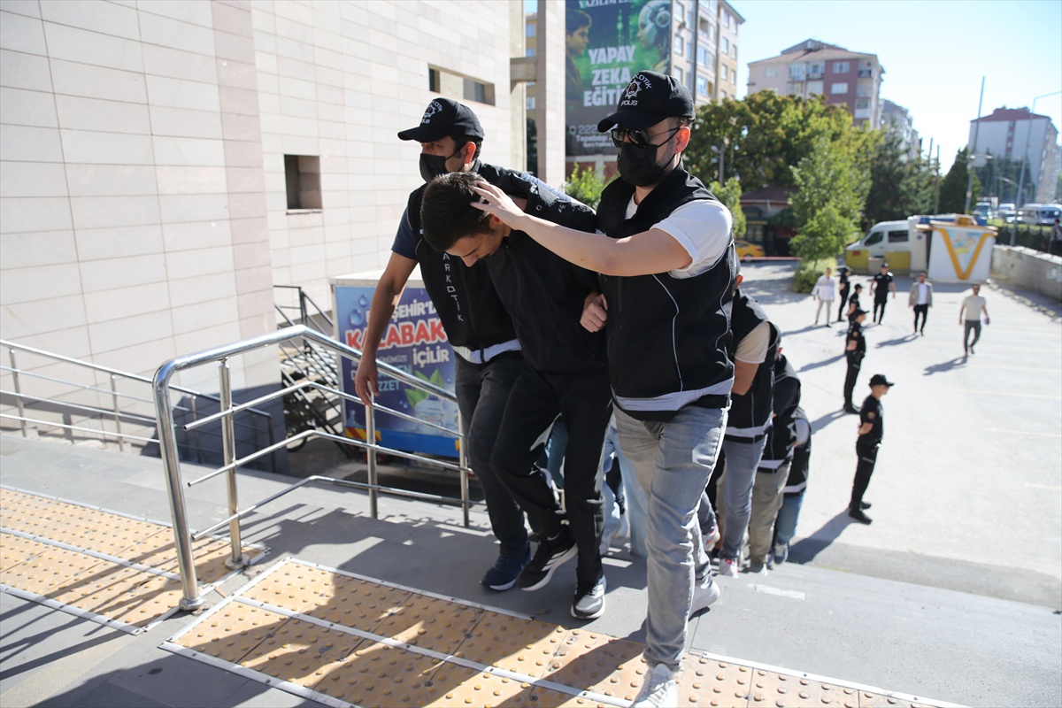 Eskişehir'de Uyuşturucu Operasyonu: 9 Gözaltı
