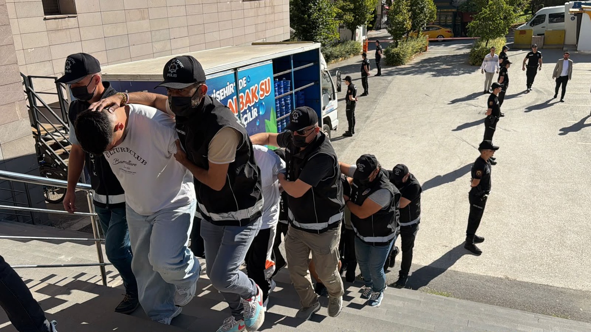 Eskişehir'de Uyuşturucu Operasyonu: 9 Gözaltı