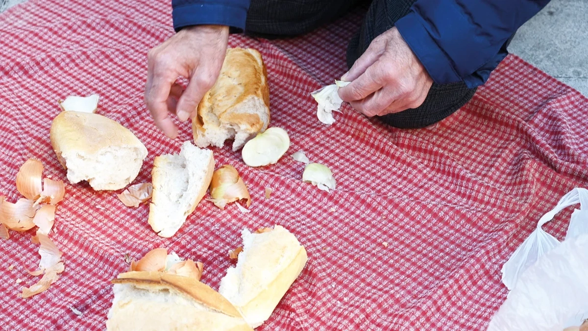 Fahiş Zamlar Sofrayı Küçültüyor