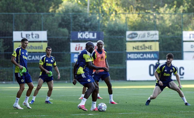 Fenerbahçe Lyon Maçına Hazırlanıyor
