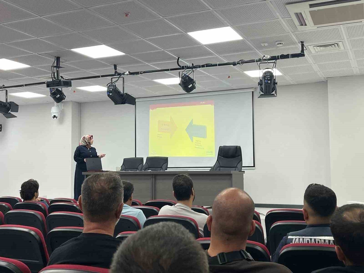 Gönen’de afetlere karşı psikososyal destek eğitimi