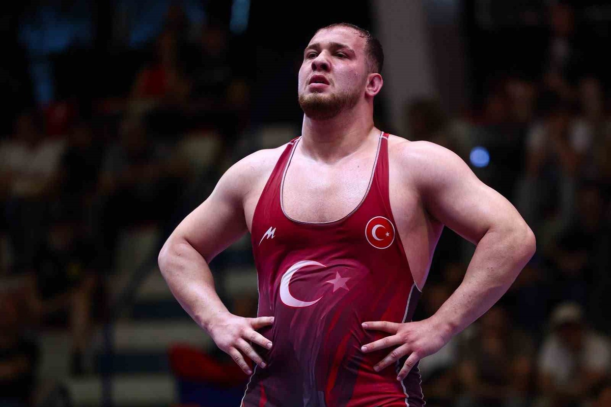 Hakan Büyükçıngıl Akdeniz Oyunları'nda Şampiyon Oldu