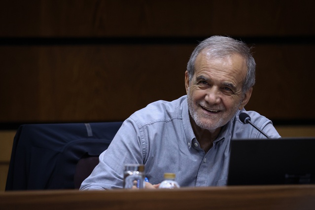 Pezeşkiyan: Milli Birlik Hayati Öneme Sahip