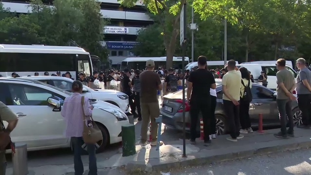 Er şehit aileleri ve gazilere polis ablukası: Gerilim ve istifa çağrısı