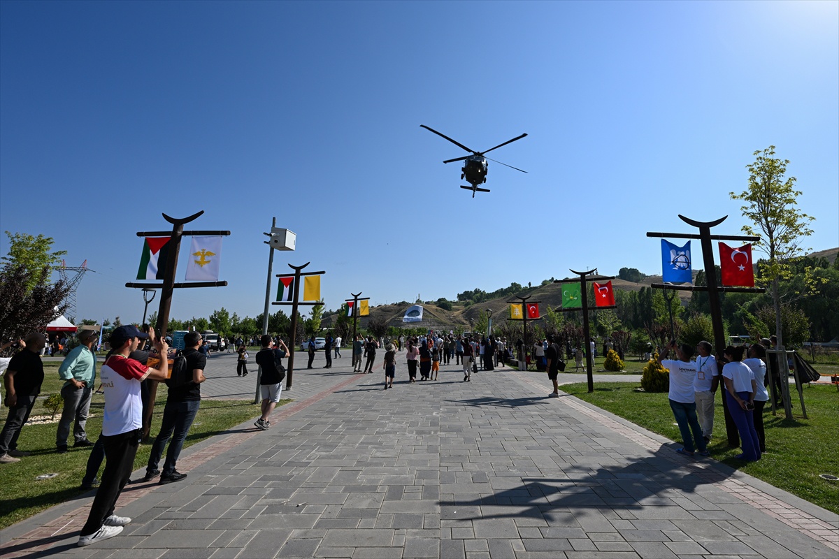 Malazgirt Zaferi 955. Yıl Dönümü: Helikopter Gösterileri Büyüledi