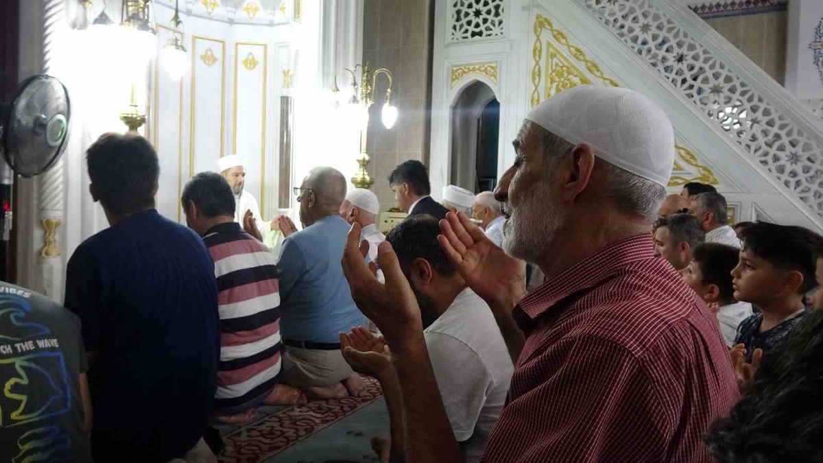 Kilis'te Mevlid Kandili Coşkusu