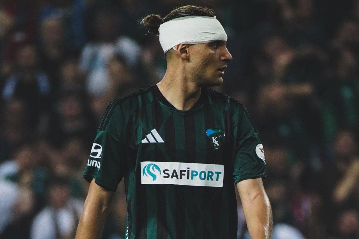 Kocaelisporlu Emir Ortakaya, Amedspor\'a \'\'duvar\'\' oldu
