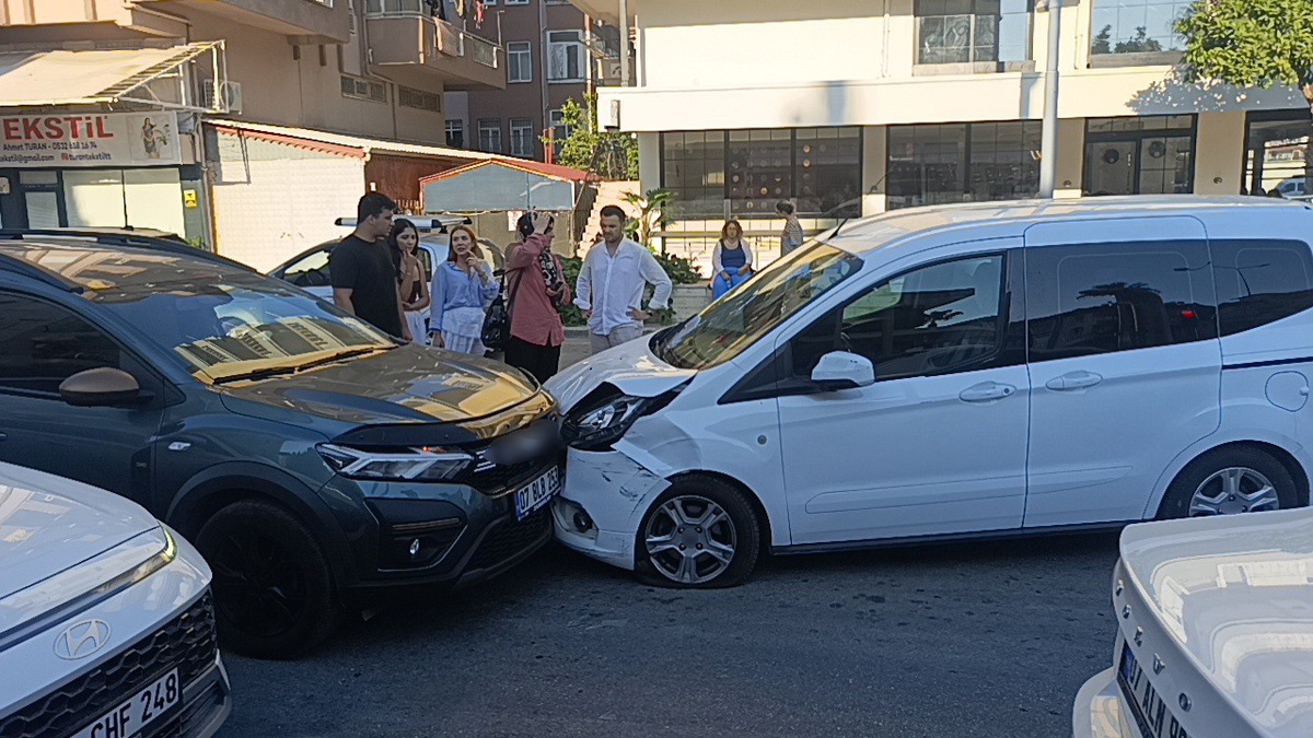 Manavgat'ta Zincirleme Trafik Kazası