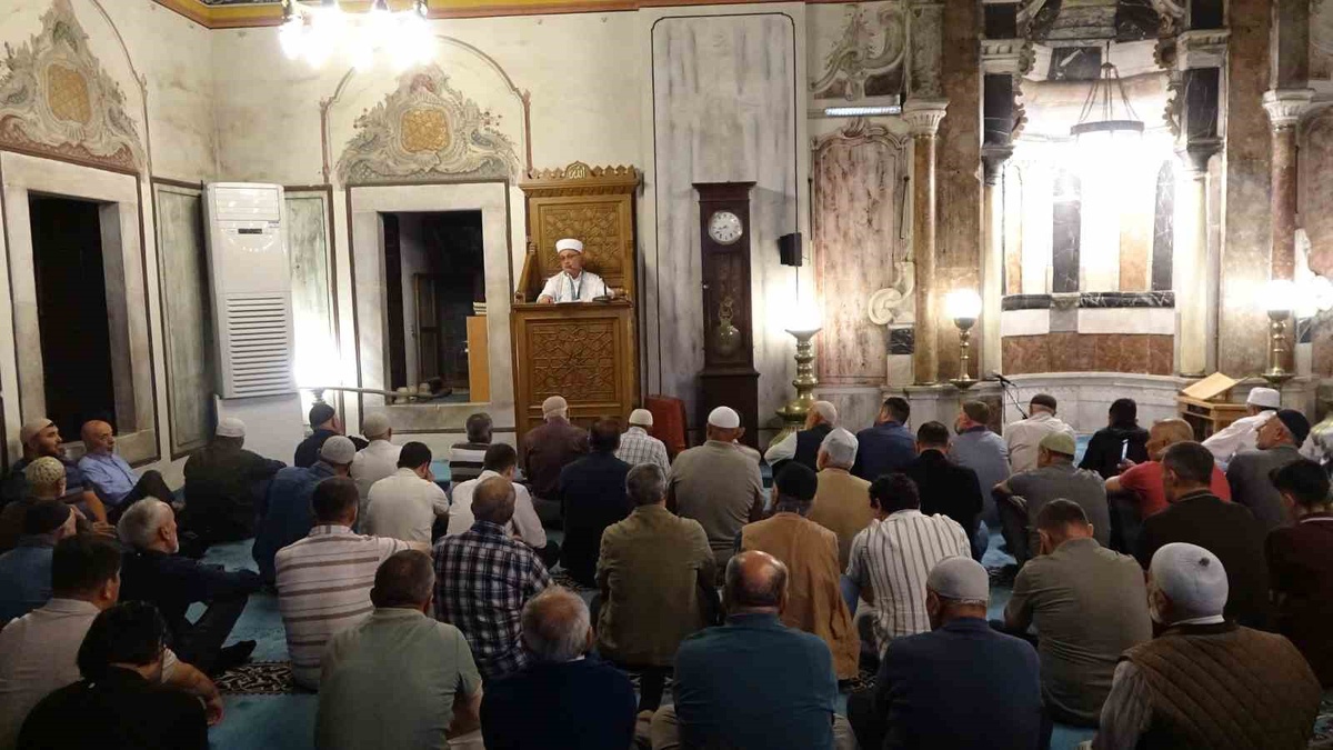 Yozgat'ta Mevlid Kandili Programı