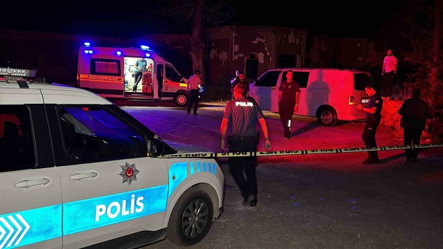 Aksaray'da gizemli ölüm! Saatlerdir çalışan minibüsten çıkarıldı